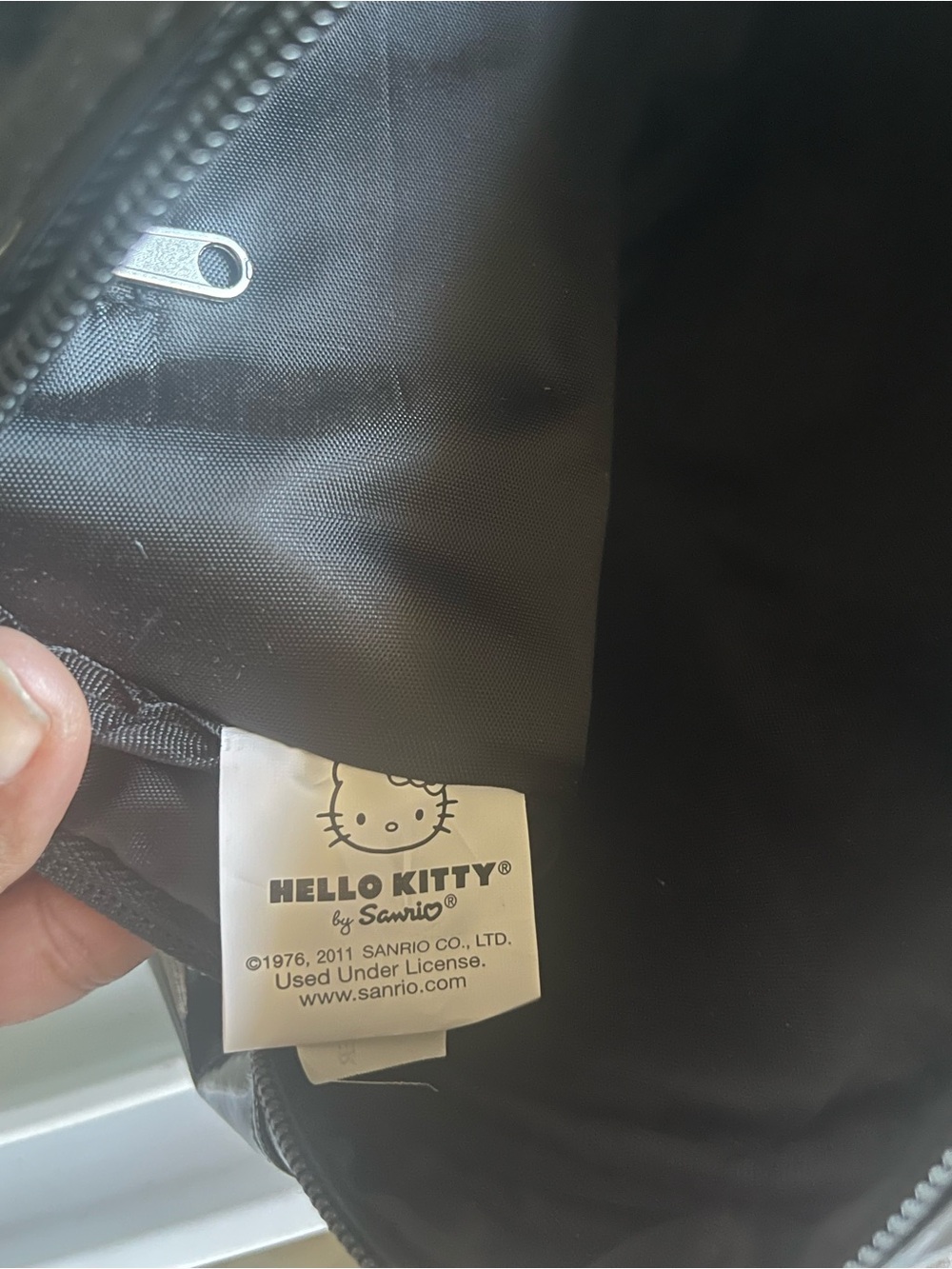 Beautiful Hello Kitty Purse - Picture 7 of 9